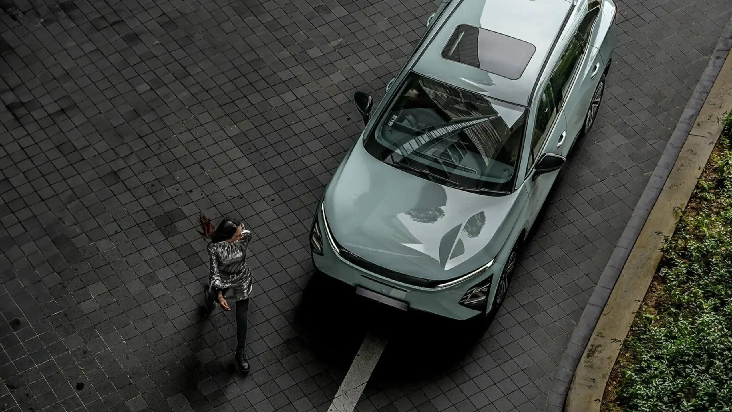 Chery E5 Sunroof