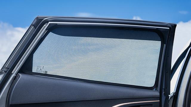 Rear-Window-Shades